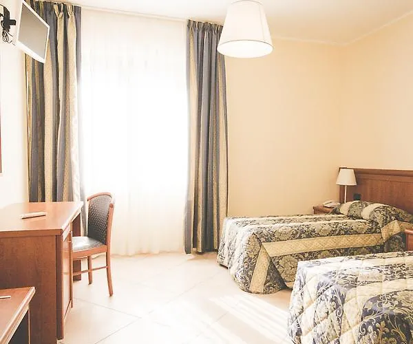 Su Pititeri Отель